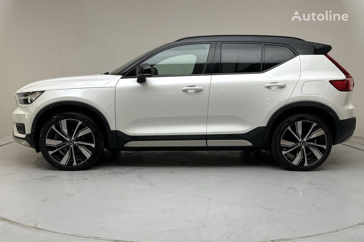 Volvo XC40 crossover