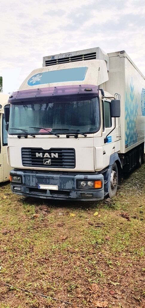 MAN 26.463FNLL refrigerated truck