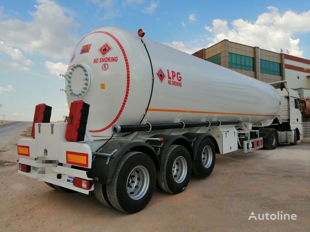 new Doğumak LPG 57 M3 3 AXLES Double Tire gas tank trailer
