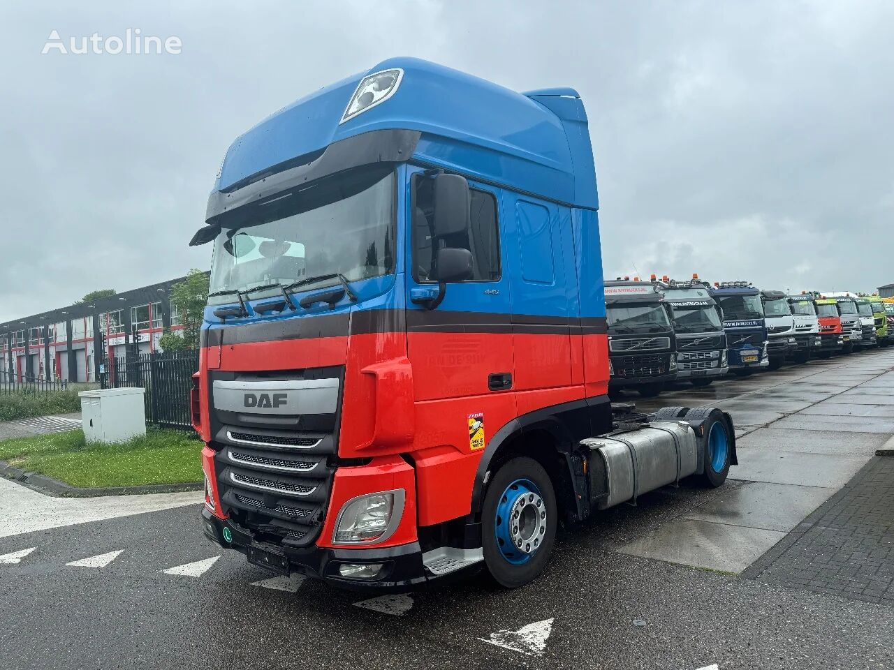 DAF XF 440 4X2 LOW DECK EURO 6 truck tractor