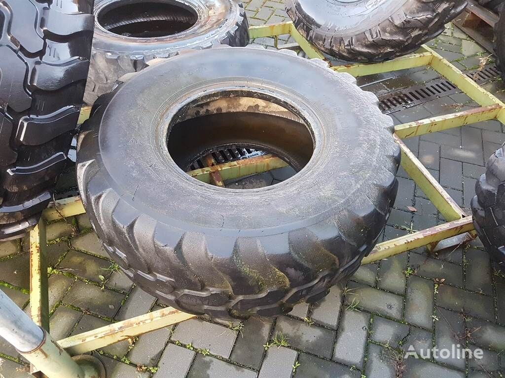 Dunlop 405/70R18 (15.5/70-R18) - Tyre/Reifen/Band wheel